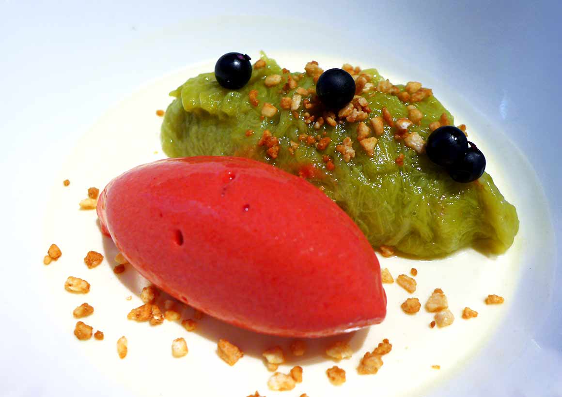 Restaurant L'Epi Dupin : Rhubarbe avec pana cotta