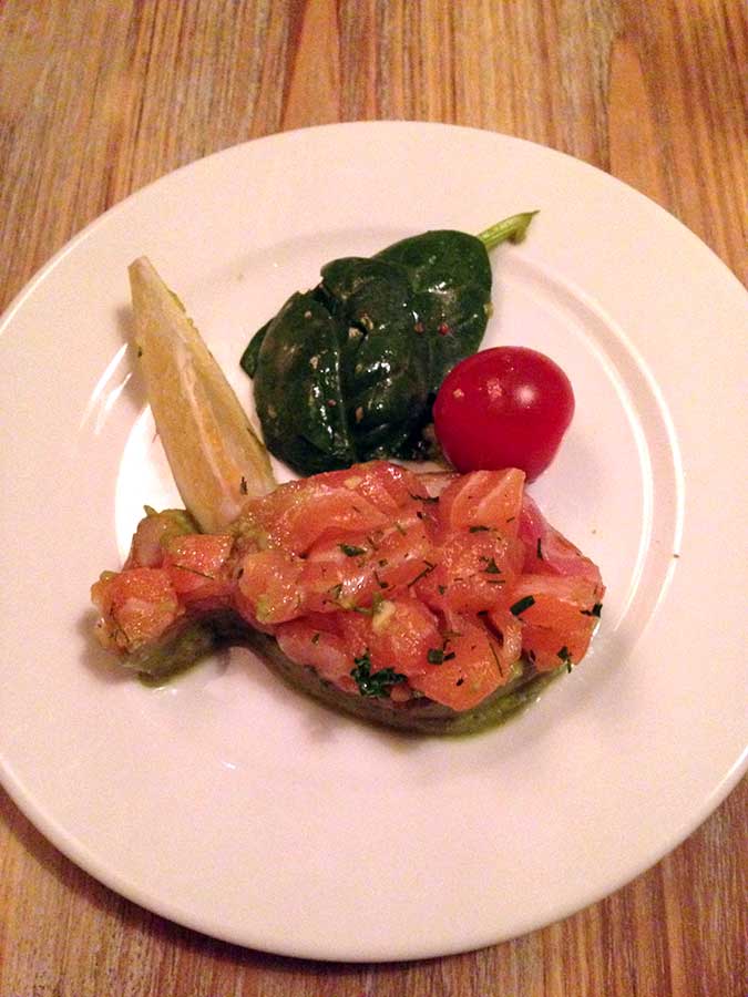 Restaurant Les Frites à Maman : Tartare de saumon et avocat