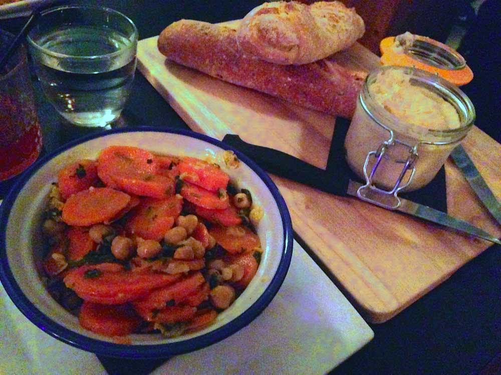 Restaurant Les Petites Gouttes : Petite salade Berbère aux carottes