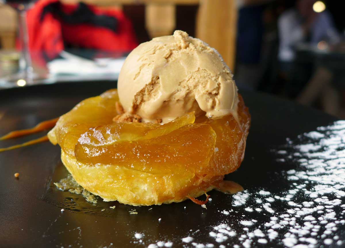 Restaurant Les Pieds dans l'Eau : Tarte Tatin glace au caramel