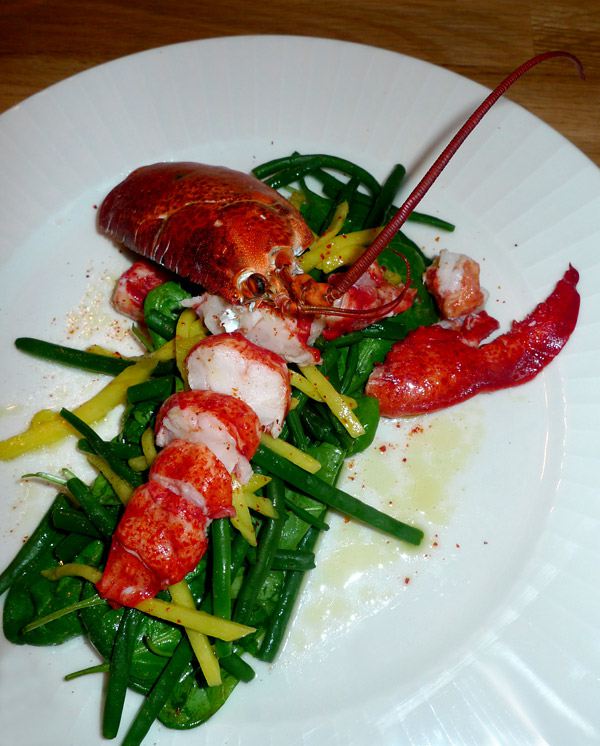 Restaurant Les Tantes Jeanne, La salade de homard avec croquant de haricots vert et julienne de mangue 