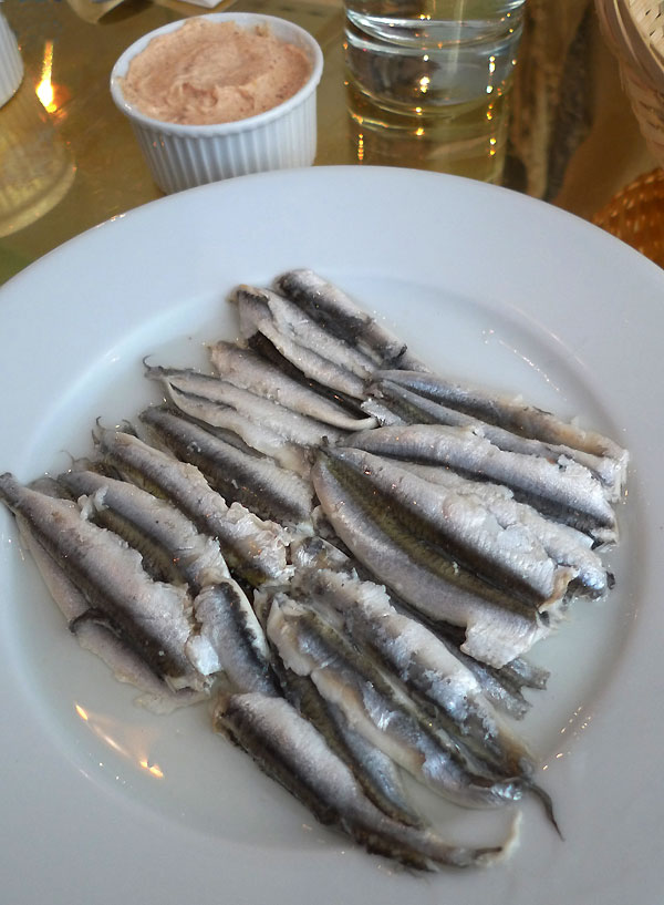 Restaurant Lobster bar, petits anchois frais