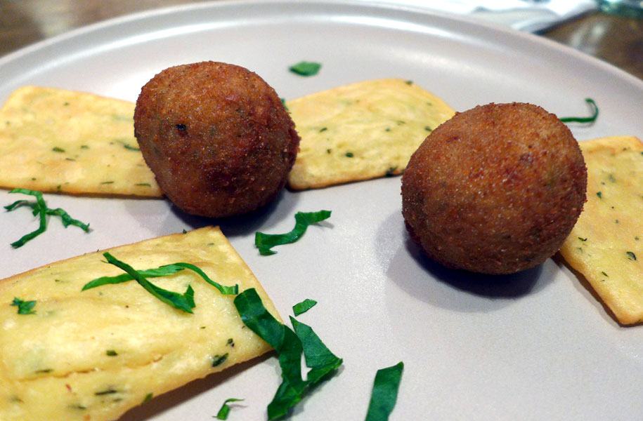 Restaurant NON SOLO PIZZE, Boulettes de veau gratinées au four