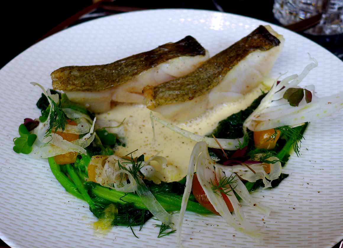 restaurant Odette, lieu jaune