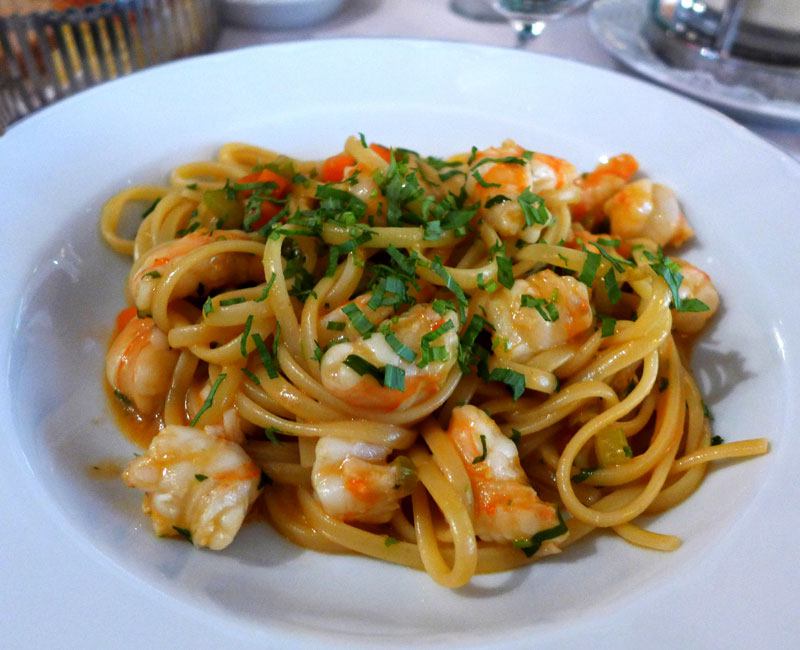 Restaurant Penati al Baretto : Linguini sauce citron ragoût de crevettes