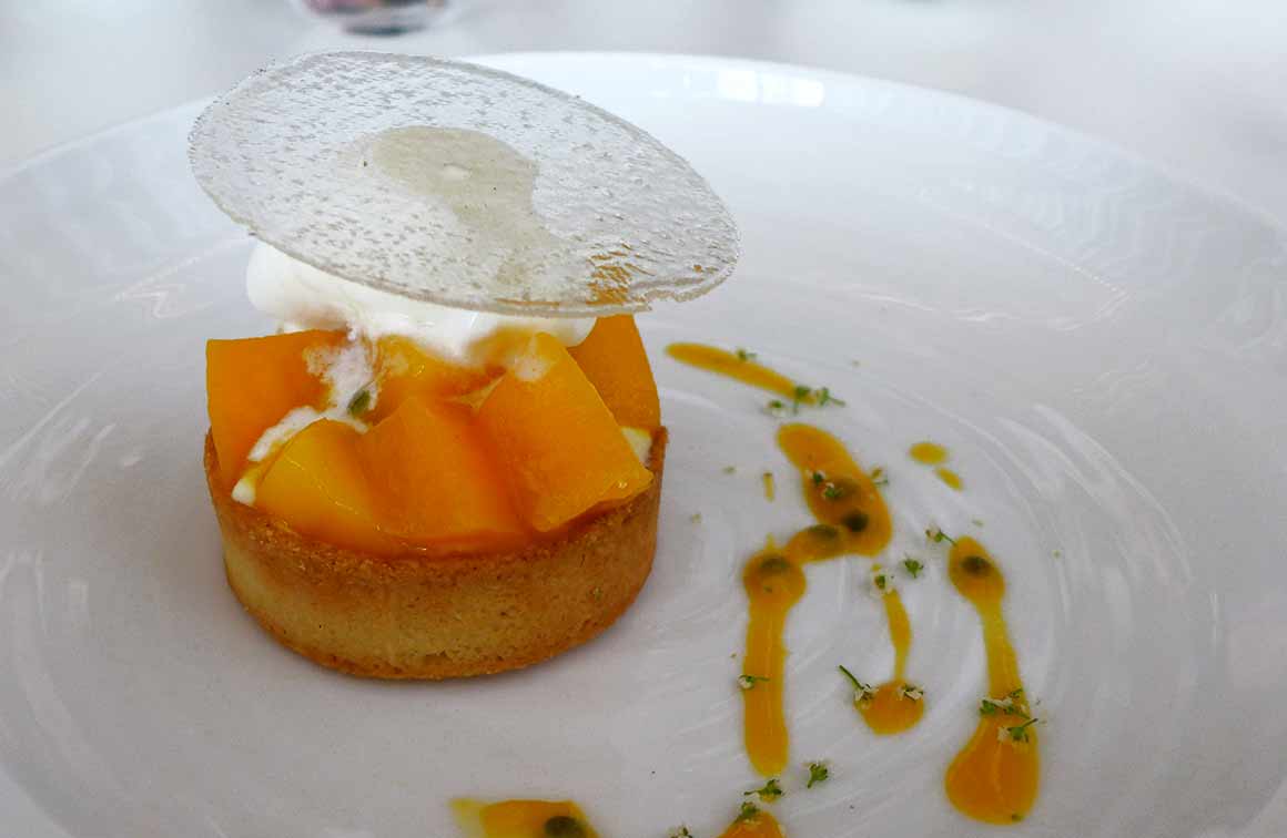 Restaurant PERTINENCE, tarte à la mangue au fruit de la Passion