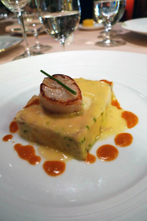 Restaurant Relais Louis XIII, terrine coquille saint-Jacques à la ciboulette