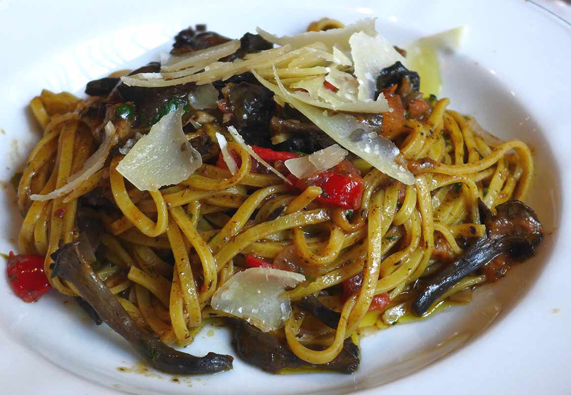 Restaurant PENATI AL BARETTO : Pâtes aux champignons