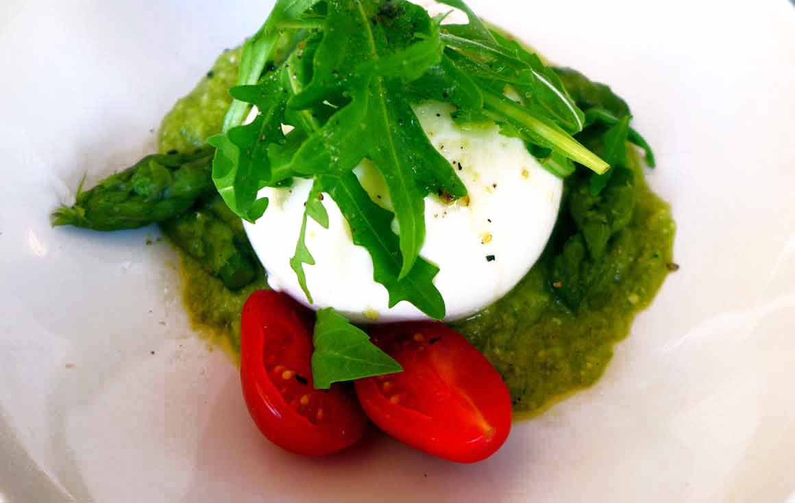 Restaurant ROBERTA : Burrata et son pesto d’asperge