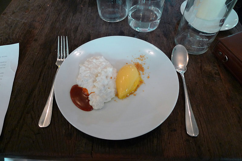 Restaurant Septime, riz au lait vanille avec caramel lacté et sorbet passion