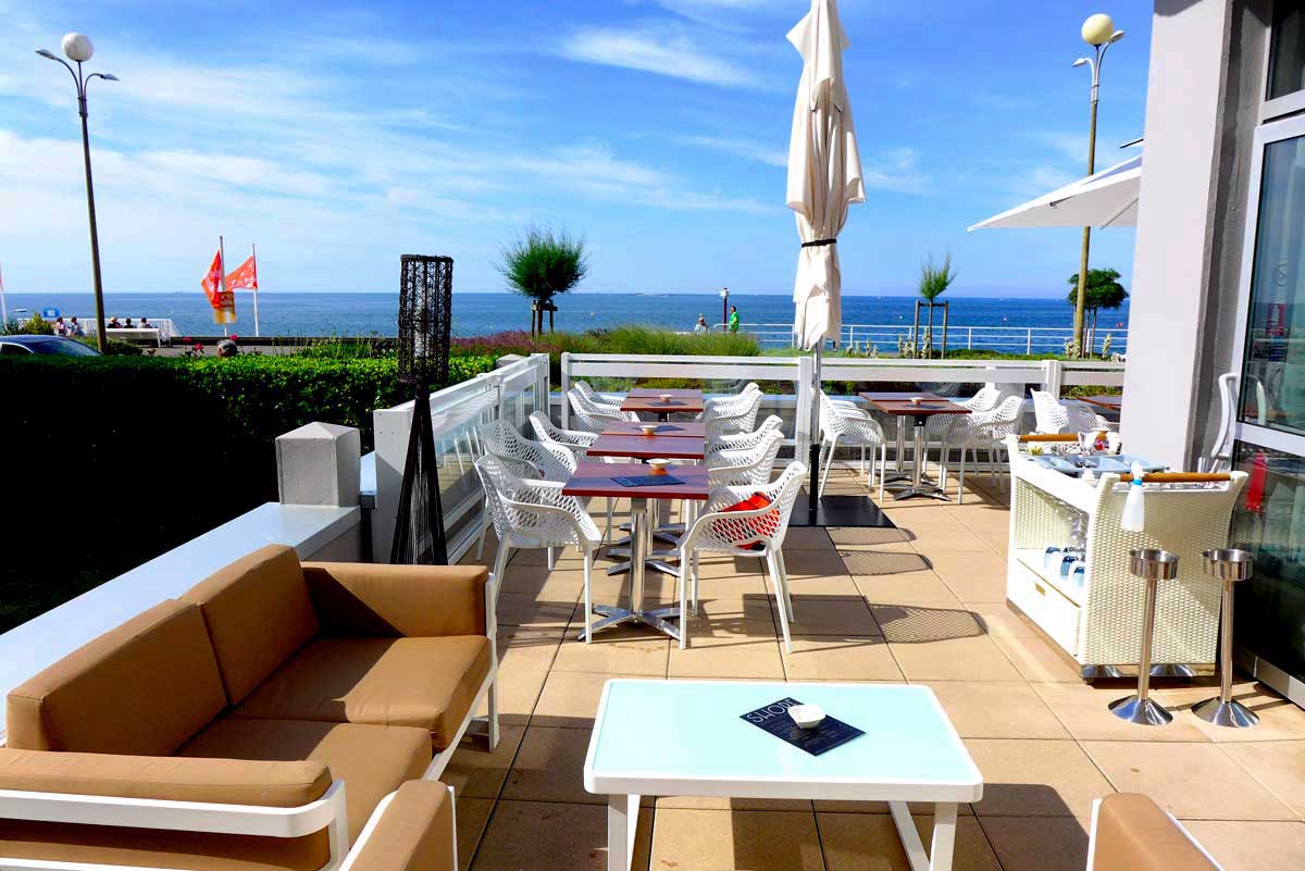 Restaurant Shore : Terrasse exposée au soleil