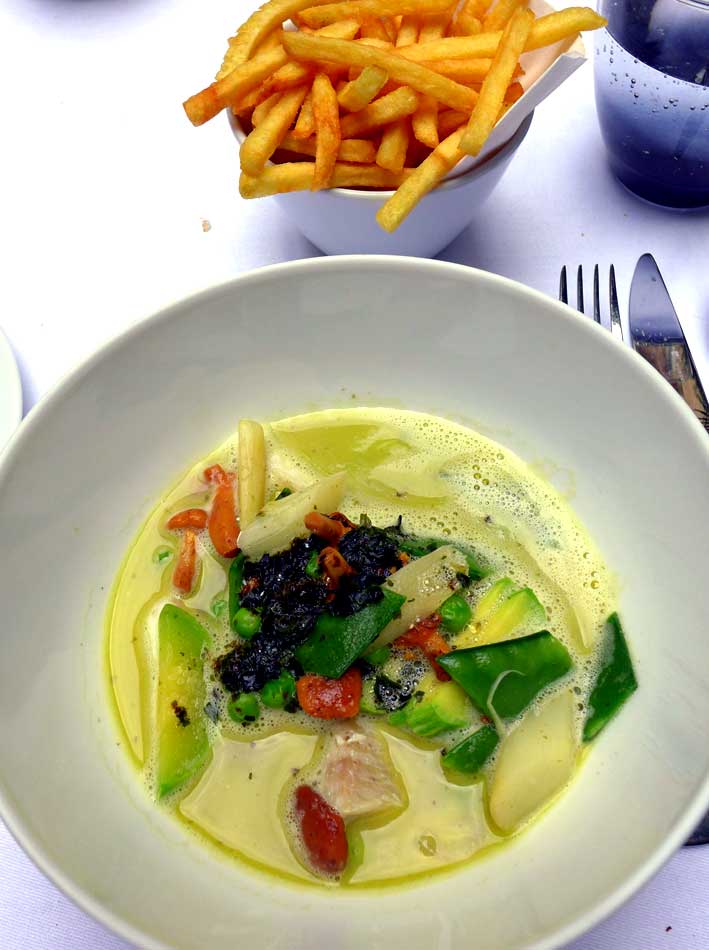 Restaurant STAY FAUBOURG : Filets de sole et légumes au bouillon d'algues Kombu