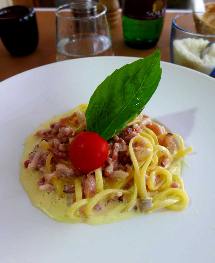 Restaurant Sumisura, pâtes à la carbonara