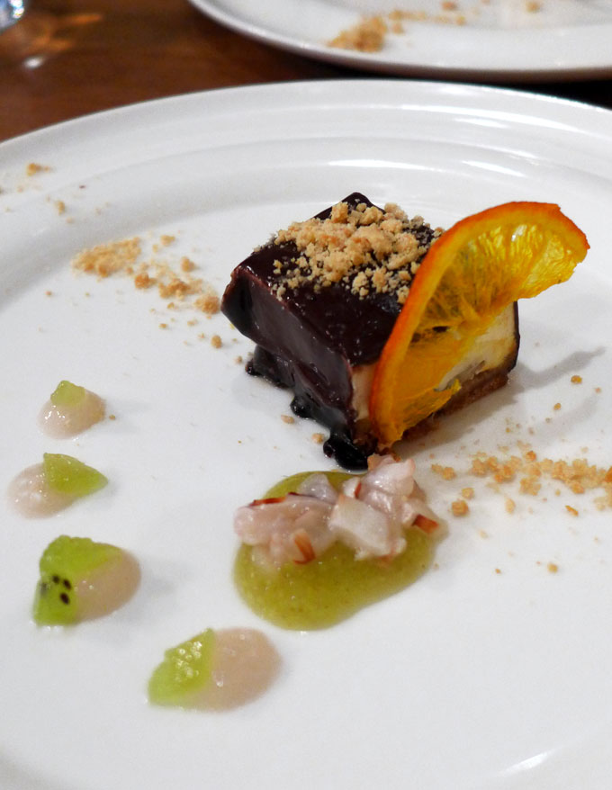 Restaurant VIOLA : Cheesecake au chocolat et babane