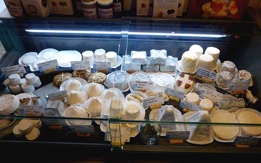 Fromagerie Monbleu, élection de fromages de chèvre