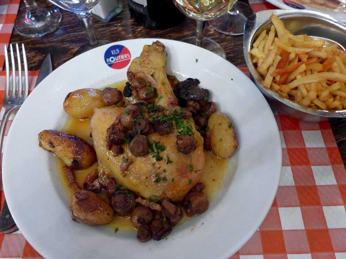 Restaurant Les Marches, Le poulet grand-mère et frites maison